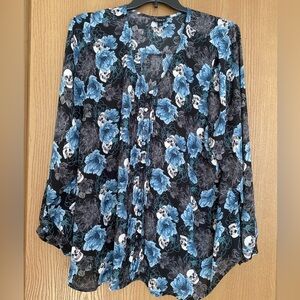 Torrid Black Top with Blue Floral Skull Print - Plus Size 4